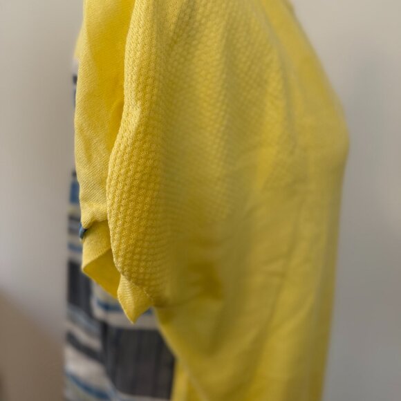 Yellow Baggy Casual Top | Fits Size 2–4 | Effortless Style – Perfect with Jeans - Picture 4 of 6